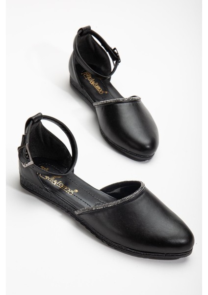 Yüzü Düz Karnı Yarık Model Baretli Siyah Kadın Babet