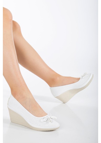 Dolgu Taban Lazer Kesim Beyaz Kadın Dolgu Topuklu Ayakkabı