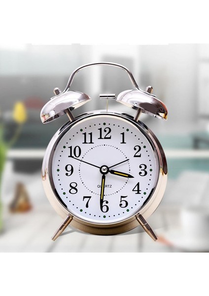 Akar Saniyeli Nostaljik Büyük Boy Masa Çalar Saat Yüksek Alarm Sesi 16,5cm Hediyelik Işıklı Parlak Akrep Yelkovan