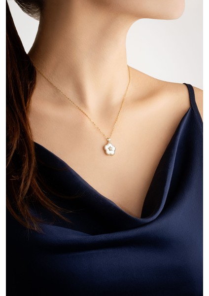 Sedef Çiçeği 18 Ayar Beyaz Altın Kaplama 43 cm Gümüş Minimal Kolye fırsatları