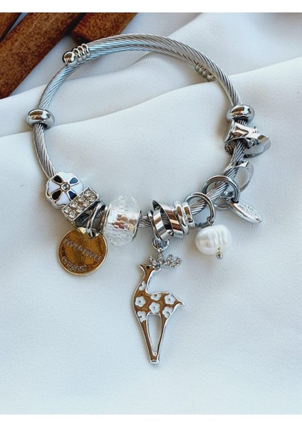 Model Geyik Charmlı Çelik Bileklik