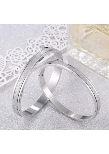 Cartier Model Gümüş Renk Çelik Bileklik