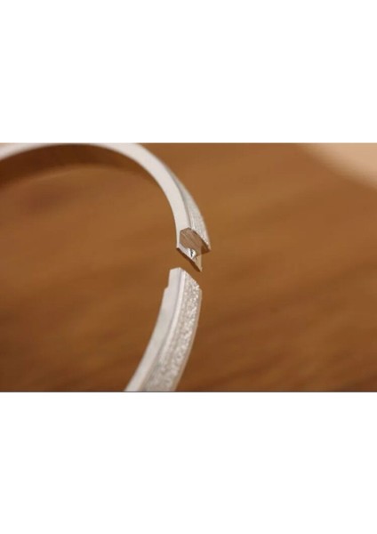 Cartier Model Gümüş Renk Çelik Bileklik fiyatları