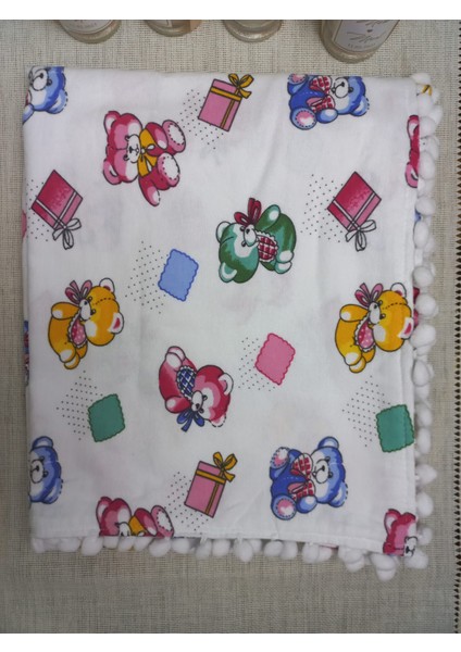 Pambiq Bebe Pazen  Paketi ve Ayıcık Motifli Ponponlu  Bebek Battaniyesi 110X105CM