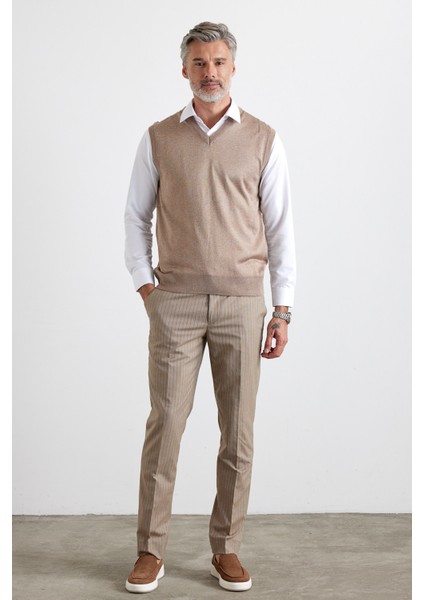 Erkek Standart Fit Normal Kesim V Yaka Kolsuz Süveter Triko Kazak fiyatları