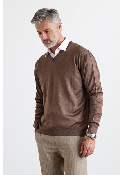 Erkek Standart Fit Normal Kesim V Yaka Triko Kazak