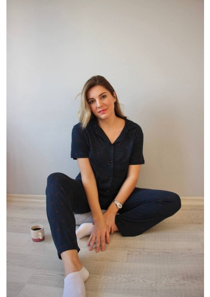 Kadın Düşük Kol Oversize Üst Önden Düğmeli Kısa Kol Viskon Gömlek Yaka Pijama Takımı