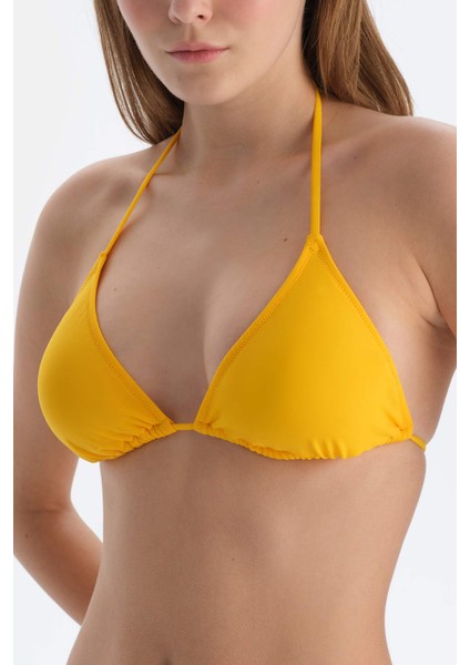 Sarı Üçgen Küçük Bikini Üst indirimleri
