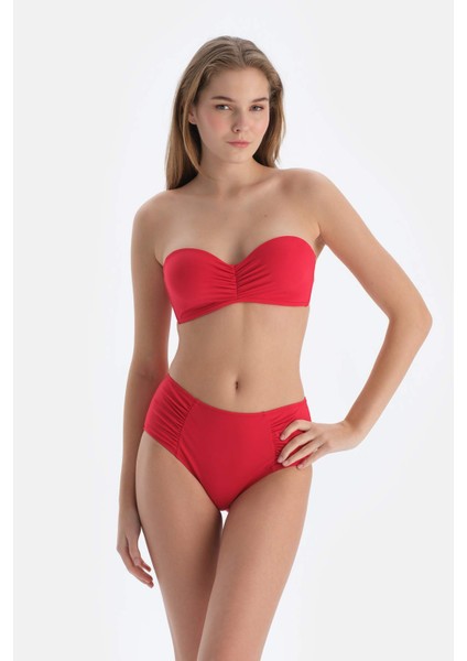 Kırmızı Straplez Kaplı Bikini Üst