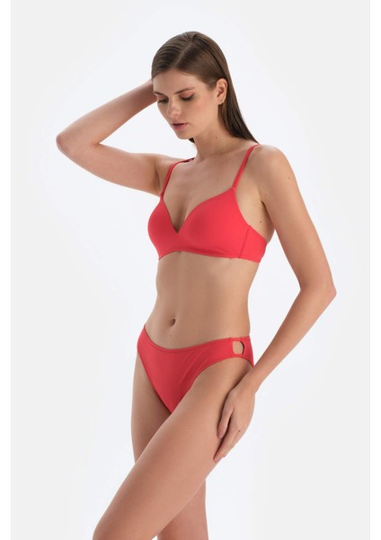 Kırmızı Kaplı Bikini Üstü