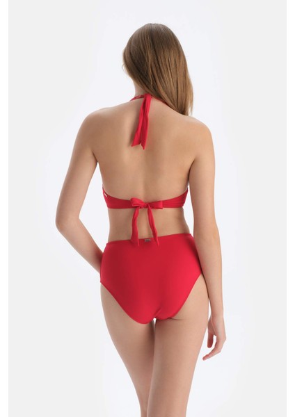 Kırmızı Üçgen Geniş Bikini Üst fiyatları