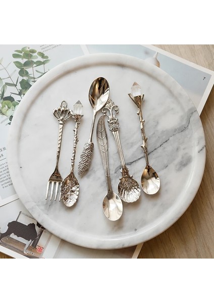 Gümüş Tarzı 6 Adet Vintage Kaşık Çatal Seti Mini Kraliyet Tarzı Altın Kabuk Çatal Metal Oyma Kahve Atıştırmalıkları Meyve Prikkers Tatlı Çatal Çay Kaşığı (Yurt Dışından)