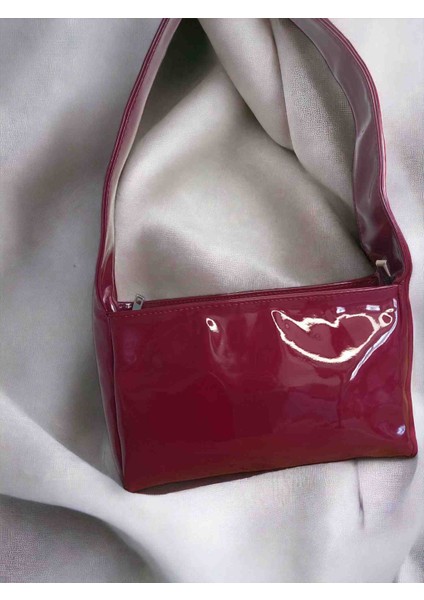 Kadın Bordo Rugan Çanta fiyatları