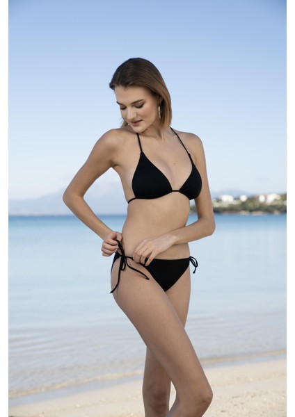 Üçgen Ipli Bikini Takımı - Siyah