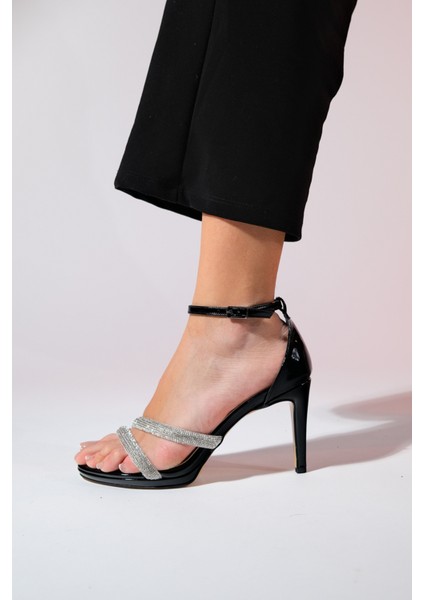 Laredo Siyah Rugan Taşlı Kadın Platform Topuklu Abiye Ayakkabı fırsatları