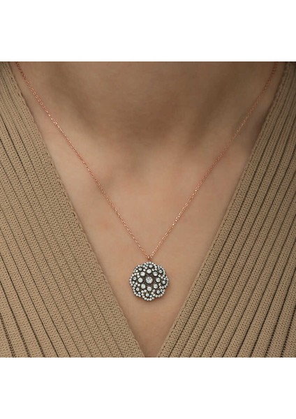 Gümüş Çiçek Desenli Elmas Montür Kolye fiyatları