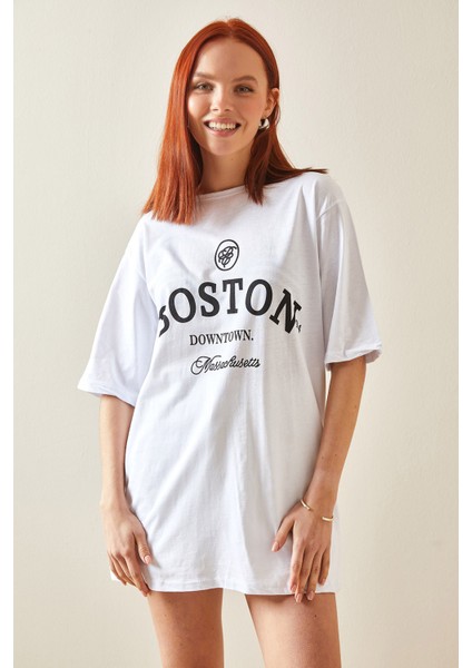 Beyaz Bisiklet Yaka Yazılı Oversize T-Shirt 5YXK1-48209-01