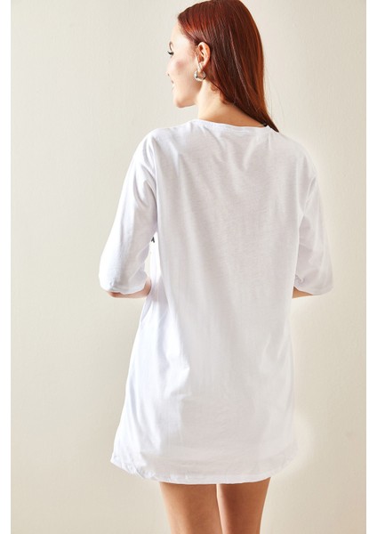 Beyaz Bisiklet Yaka Yazılı Oversize T-Shirt 5YXK1-48209-01