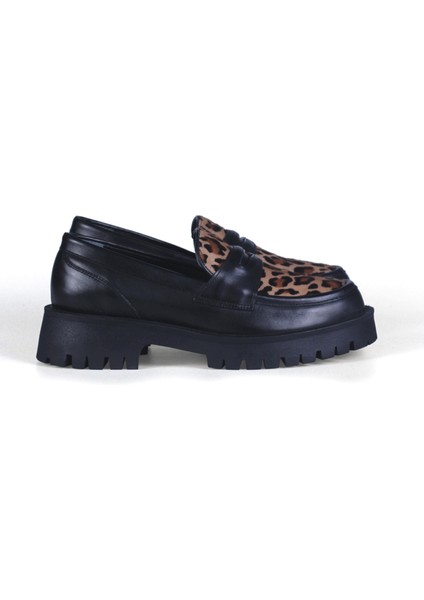 Kadın Siyah  Deri Leopar Detaylı Comfort Loafer Ayakkabı