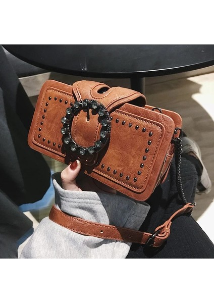 Kore Retro Elmas Çivili Küçük Kare Askılı Flap Crossbody Çanta (Yurt Dışından) fiyatları