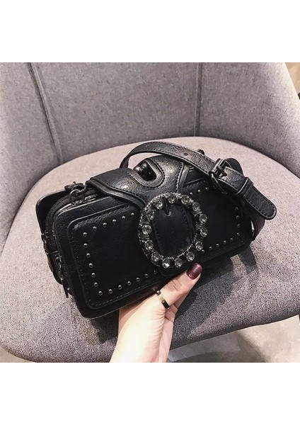 Kore Retro Elmas Çivili Küçük Kare Askılı Flap Crossbody Çanta (Yurt Dışından) fırsatları