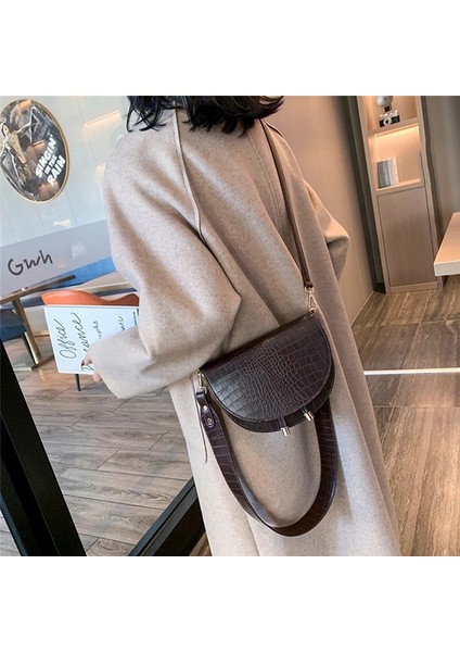 Timsah Desen Crossbody Kadın Yarım Yuvarlak Messenger Pu Deri Omuz Çanta (Yurt Dışından)