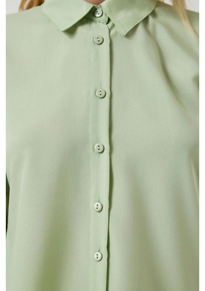 Kadın Çağla Yeşil Yumuşak Dokulu Basic Gömlek HZL24W-BD1202091 fırsatları
