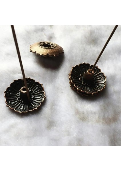 Altın Tarzı 9-Delik Lotus Bakır Taşınabilir Çiçek Tütsü Tutucu Mini Dekoratif Tütsü Çubukları Brülör Pratik Çayevi Ev Dekorasyonu (Yurt Dışından) modelleri