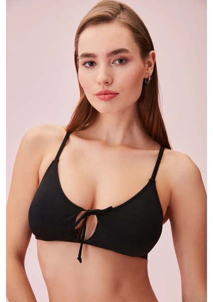 Bağcıklı Bralet Bikini Üst