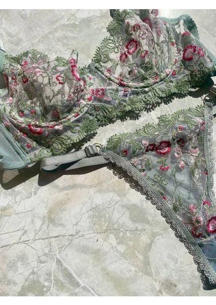 Şeffaf Yeşil Çiçekli Bralet Sütyen Takım modelleri