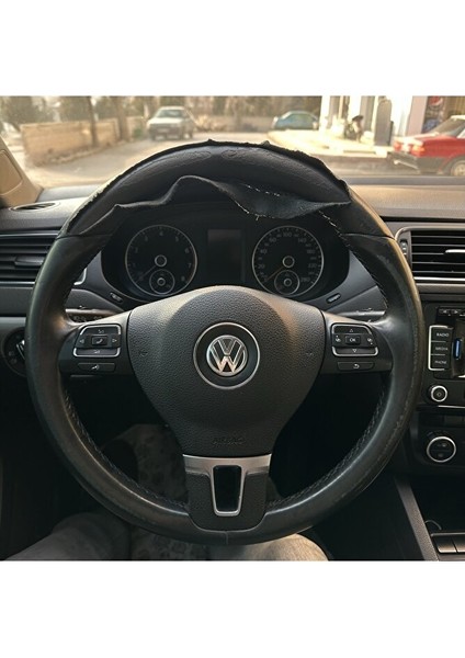 Volkswagen Jetta 2011-2014 Araca Özel Direksiyon Kılıfı (Derisi Sökülüp Yapılması Gerekiyor) fiyatları