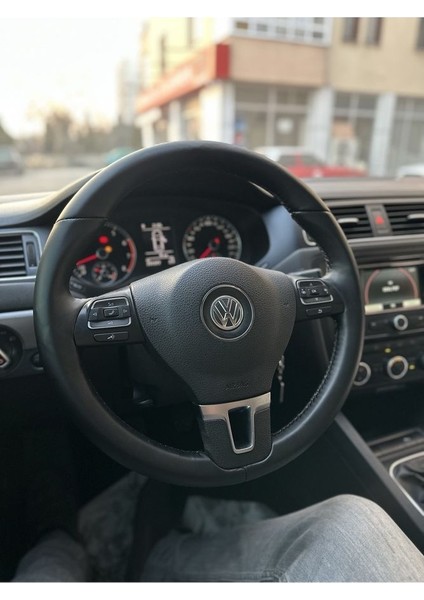 Volkswagen Jetta 2011-2014 Araca Özel Direksiyon Kılıfı (Derisi Sökülüp Yapılması Gerekiyor) indirimleri