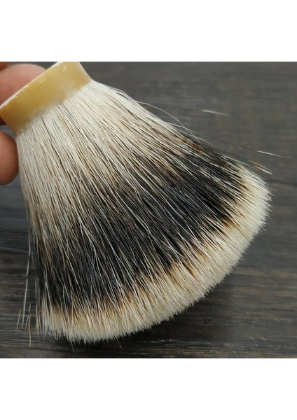 Kabarık Gümüş Ucu En Iyi Fiber Saç Erkek Tıraş Fırçası Kafası Hiçbir Düğüm Sakal Kafa Ampul Şekli Sakal Temizleme Cihazı Tıraş Aracı (Yurt Dışından) fırsatları