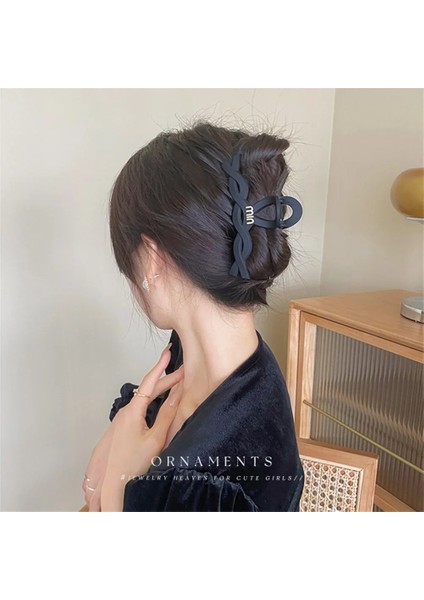 Siyah Altın Mektup Saç Tokası Kadınlar Için Tokalar Kızlar Hairgrips Pençe Geometrik Tokalarım Yengeç Kore Moda Saç Aksesuarları (Yurt Dışından) indirimleri