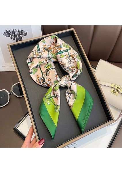 Çiçek Ipek Kare Eşarp Kadın Saten Şal Şal Başörtüsü Kadın Saç Bandı Bilek Lüks Başörtüsü 70*70CM Echarpe 2022 Bandana (Yurt Dışından) fırsatları