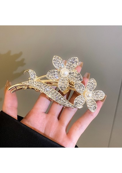 Lüks Çiçek Taklidi Inci Kapmak Klip At Kuyruğu Pençe Klip Kadınlar Zarif Saç Hediye Köpekbalığı Klip Moda Saç Aksesuarları (Yurt Dışından) fiyatları