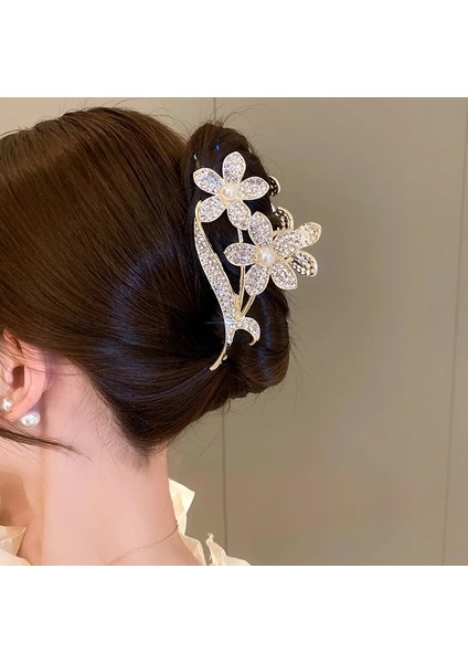 Lüks Çiçek Taklidi Inci Kapmak Klip At Kuyruğu Pençe Klip Kadınlar Zarif Saç Hediye Köpekbalığı Klip Moda Saç Aksesuarları (Yurt Dışından) modelleri