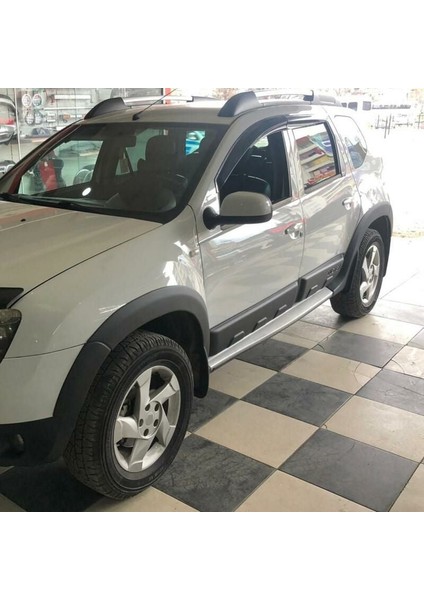 Dacia Duster Dodik ve Kapı Koruma Çamurluk Kaplama Plastik 2010-2018 Arası Modeller
