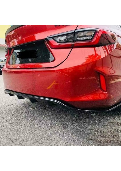 Honda Civic Uyumlu Arka Tampon Altı Difüzör Siyah 2021 ve Sonrası modelleri