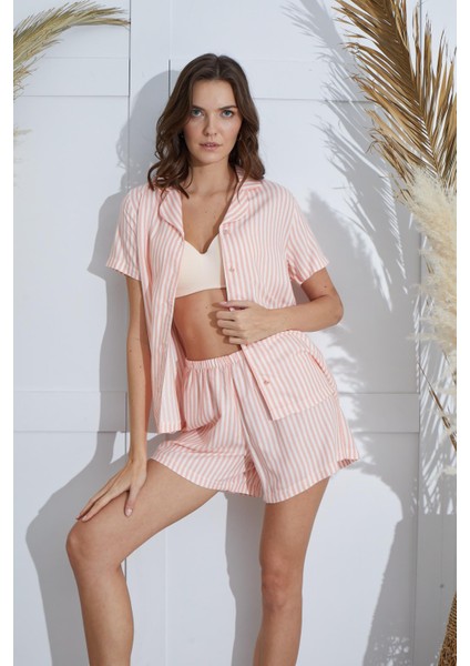 Kadın Önden Düğmeli Kısa Kol Somon Şortlu Pijama Takım C9T1N951