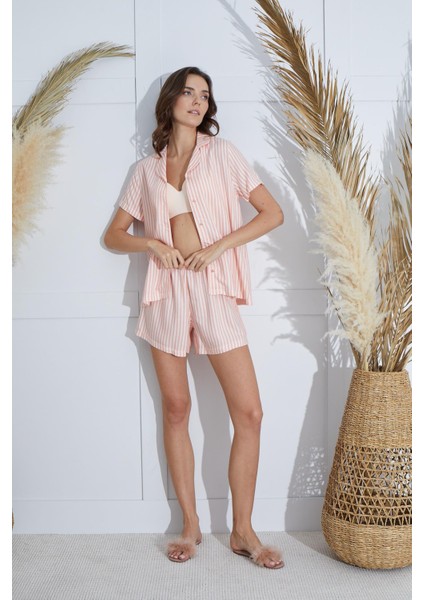 Kadın Önden Düğmeli Kısa Kol Somon Şortlu Pijama Takım C9T1N951 fiyatları