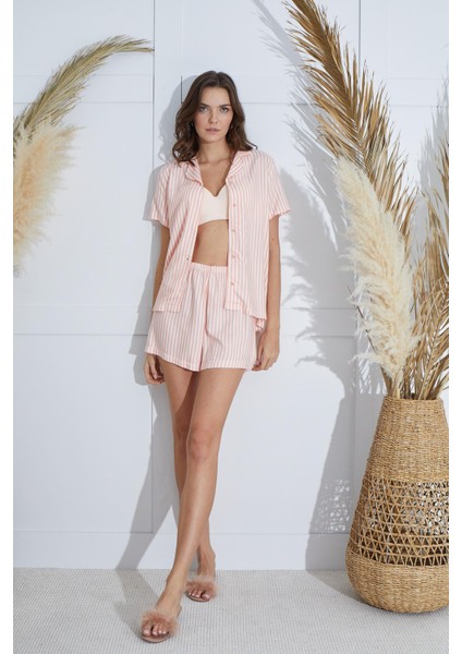 Kadın Önden Düğmeli Kısa Kol Somon Şortlu Pijama Takım C9T1N951 fırsatları