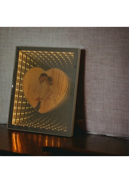 Ayna Yansımalı LED Işıklı Fotoğraf Çerçevesi Beyaz 18*23 cm