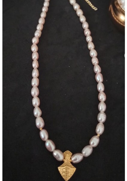 24K Altın Kaplama Somon Inci Mızrak Detaylı Dorikalı Kolye fiyatları