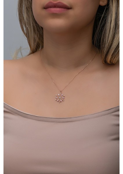 925 Ayar Gümüş Rose Kaplama Pembe Taşlı Kartanesi Kolye fiyatları