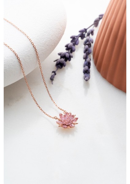 925 Ayar Gümüş Pembe Taşlı Lotus Çiçeği Kolye fiyatları
