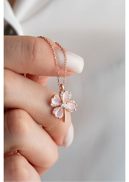 925 Ayar Gümüş Pembe Zirkon Taşlı Dört Yapraklı Şans Yonca Kolye