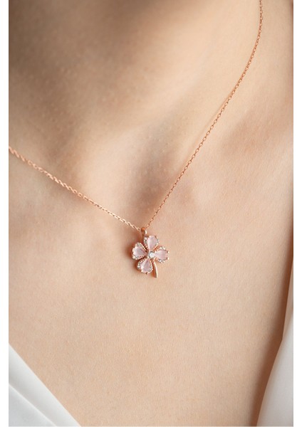 925 Ayar Gümüş Pembe Zirkon Taşlı Dört Yapraklı Şans Yonca Kolye indirimleri