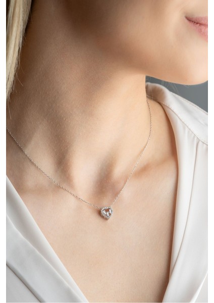 925 Ayar Gümüş Rodyumlu Baget Taşlı Kalp Kolye fırsatları