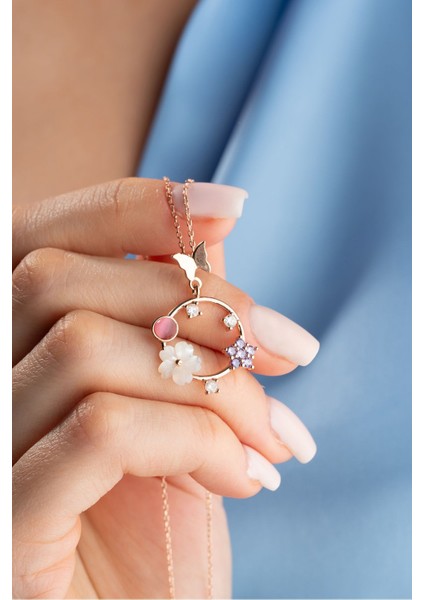 925 Ayar Gümüş Kelebek Detaylı Manolya Çiçeği Daire Bahar Çiçeği Kolye fiyatları